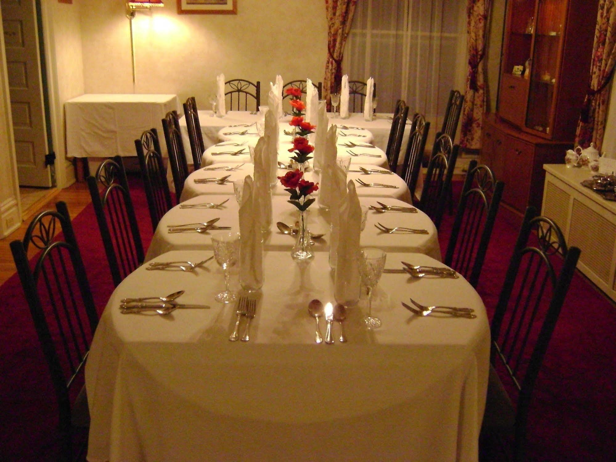 Four Creeks Bed & Breakfast Girard Restaurant billede
